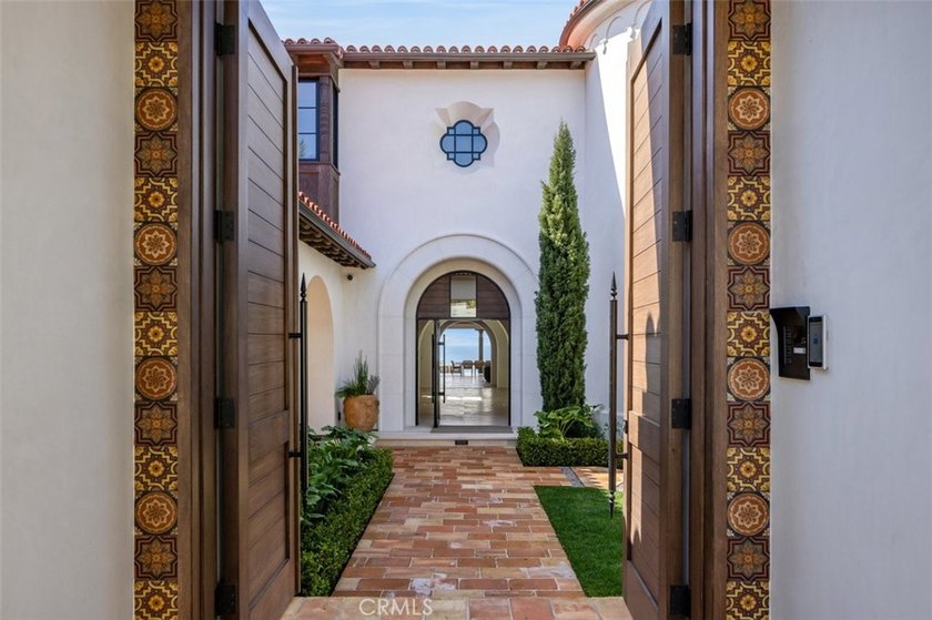 Nestled within the exclusive custom homesite gates of Crystal - photo 5