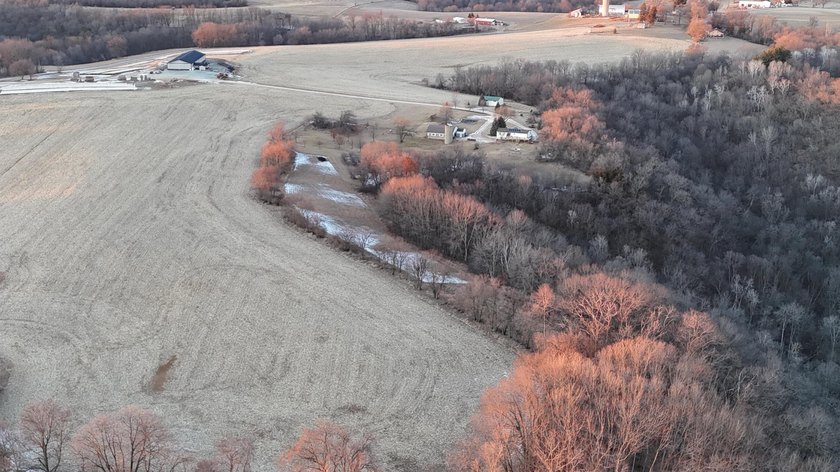 This charming hobby farm offers the perfect blend of country - photo 3