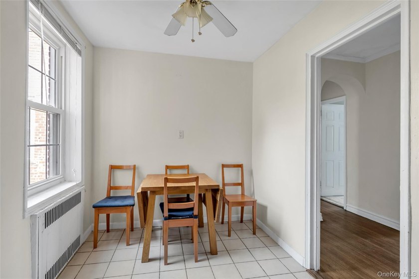 This is your opportunity to own in Manhasset. Welcome home to - photo 6