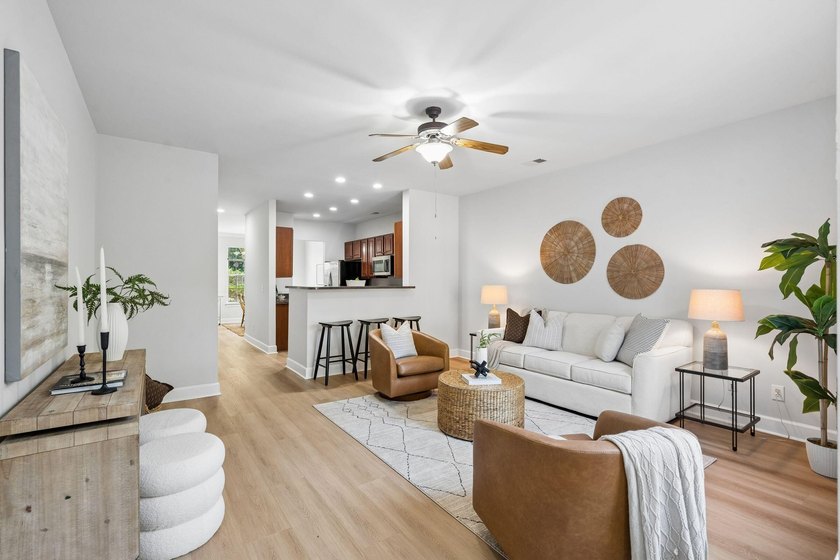Welcome to 3065 Sugarberry Lane - priced below market value and - photo 5