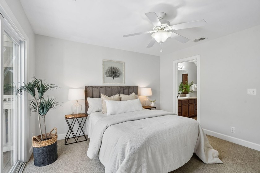Welcome to 3065 Sugarberry Lane - priced below market value and - photo 10
