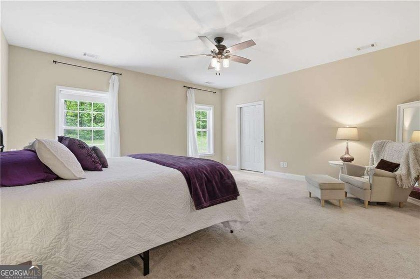 Nestled on a private lot in the quiet Lake Allatoona community - photo 22