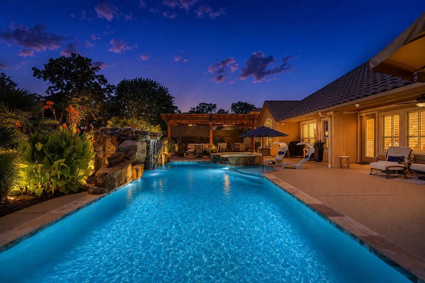 Tucked inside the coveted Catalina Bay waterfront community - photo 2