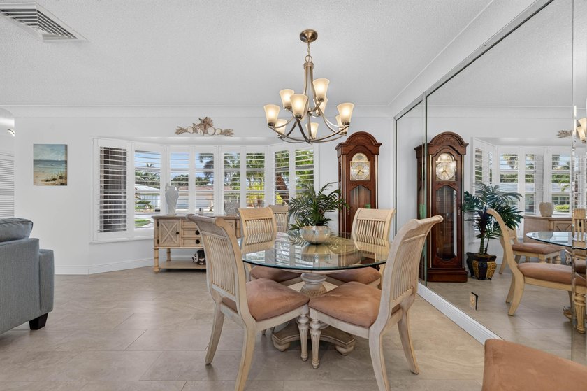Experience Spectacular Florida living in this beautifully - photo 13