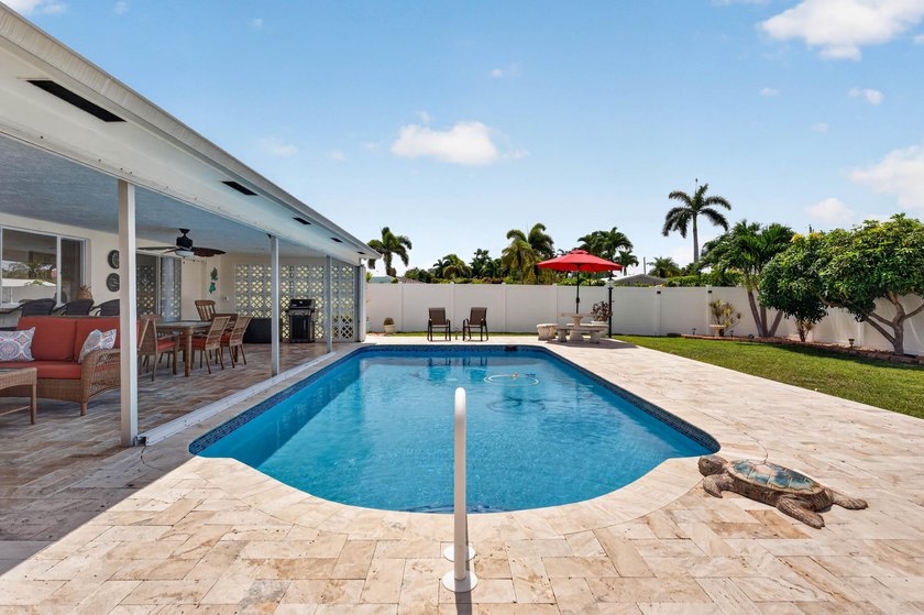 Experience Spectacular Florida living in this beautifully - photo 31