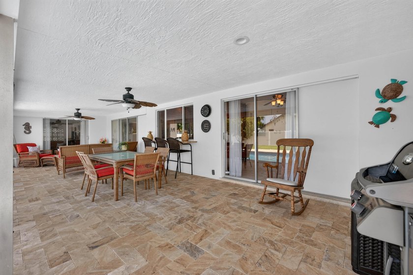 Experience Spectacular Florida living in this beautifully - photo 34