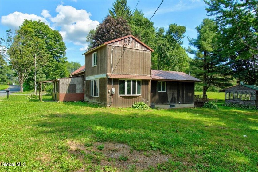 Bring your vision and make this charming 1928 bungalow your own! - photo 36
