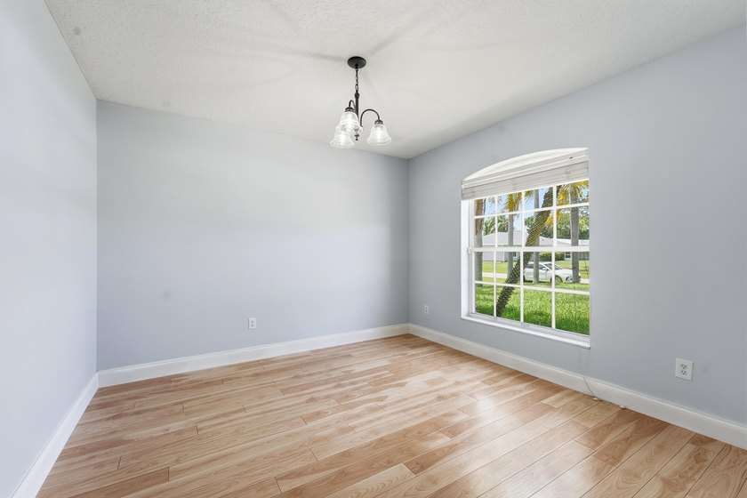 This charming single-story home in the heart of Port St. Lucie - photo 12