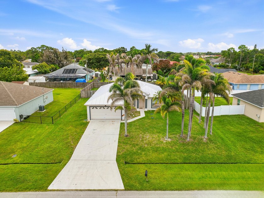 This charming single-story home in the heart of Port St. Lucie - photo 34