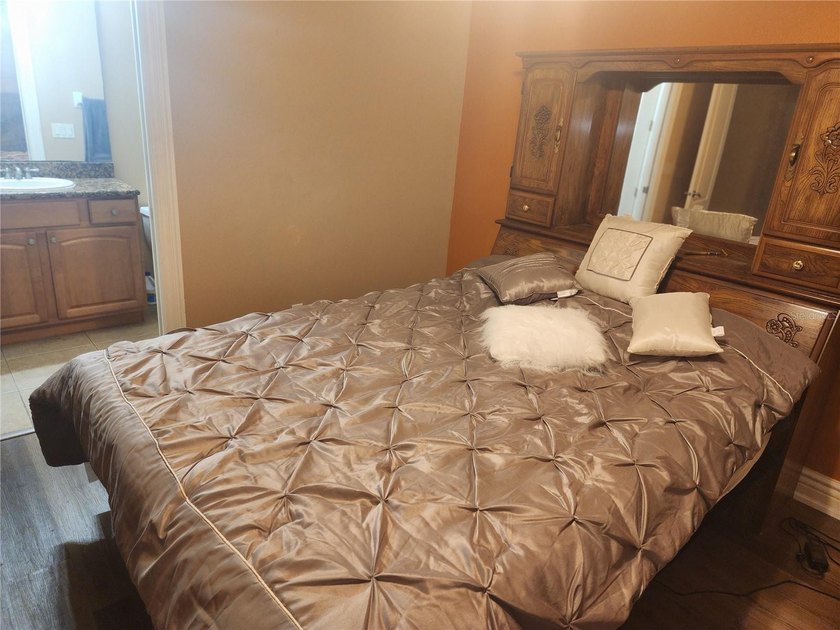 Discover refined living in Wyndsor at Lake Winterset, one of - photo 23