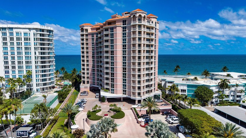 Ideally positioned in the building's premier oceanfront stack - photo 2