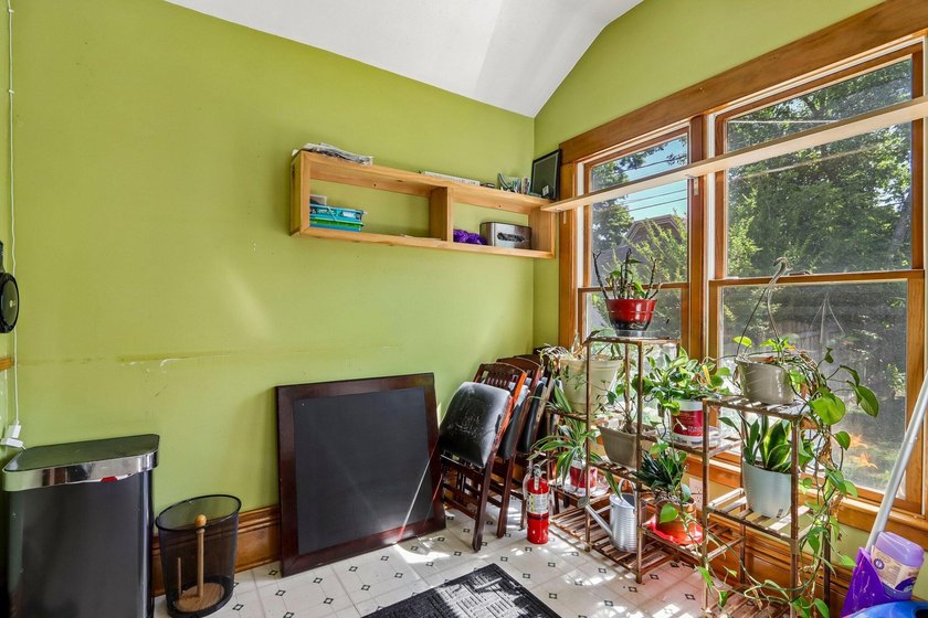 Charming 3-bedroom, 1.5-bath Colonial located just minutes from - photo 16