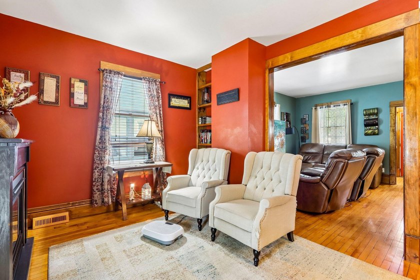 Charming 3-bedroom, 1.5-bath Colonial located just minutes from - photo 19