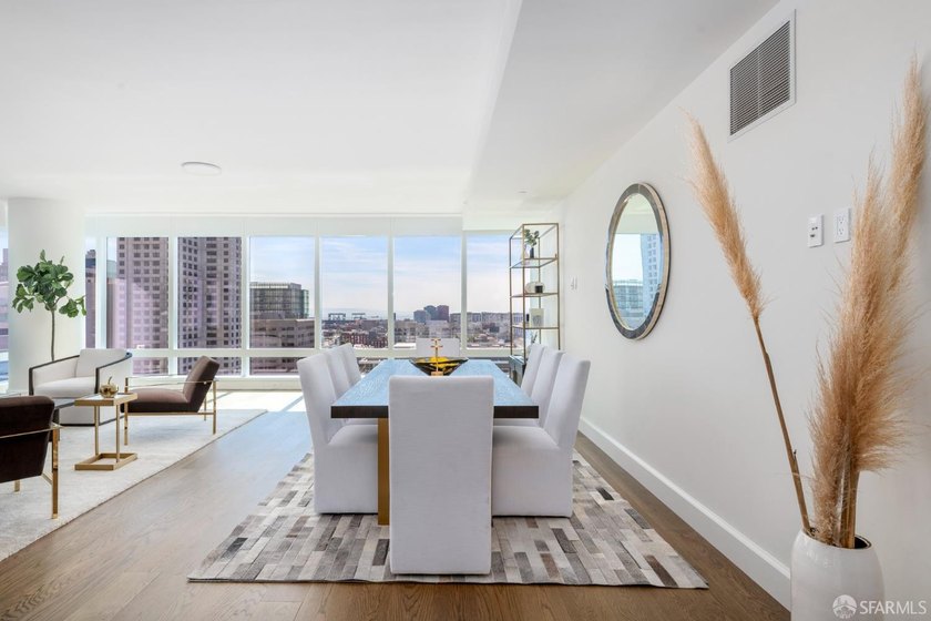 Rising above the city on the 16th floor of the prestigious Four - photo 7