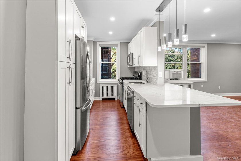 Investor friendly building. Charming 1-Bedroom Condo with a - photo 6