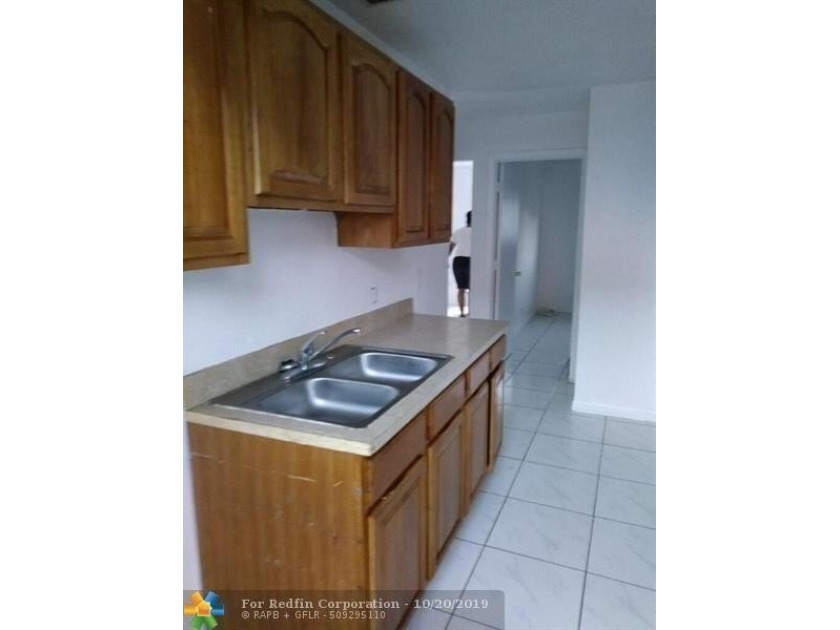 legal fourplex with separate water &amp; power meters. see brokers - photo 5