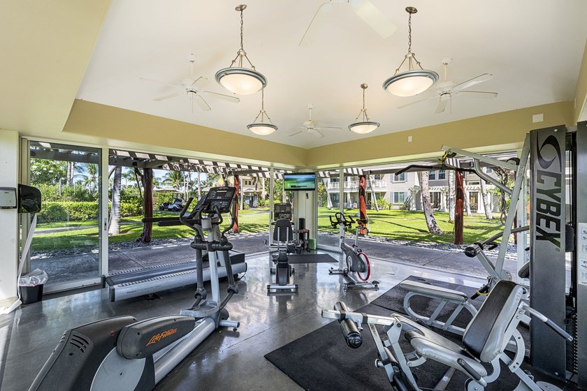 Successful vacation rental overlooking the golf course at - photo 20