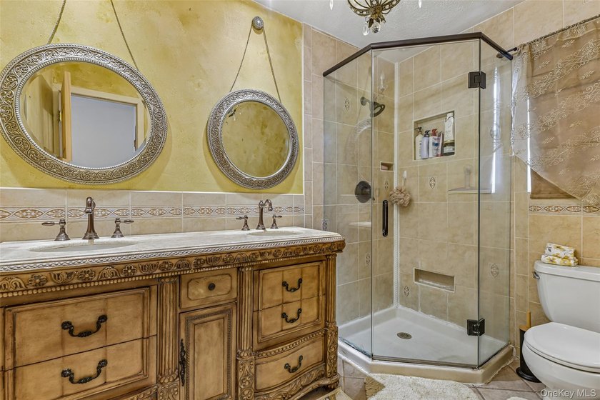 Spacious Colonial In East Patchogue Awaits! This 9-room Colonial - photo 21