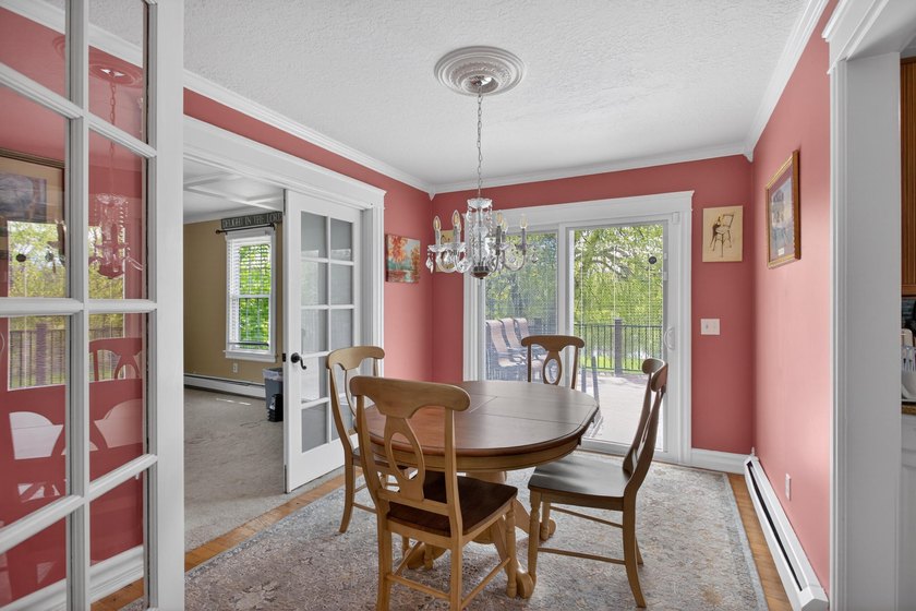 Spacious and beautifully maintained 4-bedroom, 4-bath home - photo 25