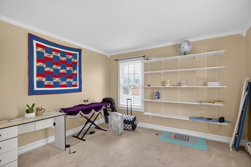 Spacious and beautifully maintained 4-bedroom, 4-bath home - photo 31