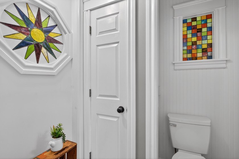 Spacious and beautifully maintained 4-bedroom, 4-bath home - photo 34