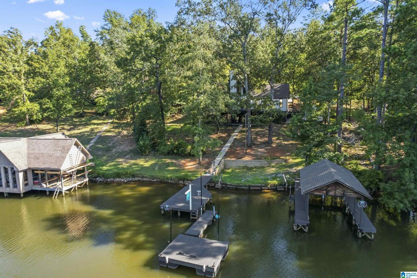 Have you been looking for a GORGEOUS LAKE HOME? VACATION - photo 6