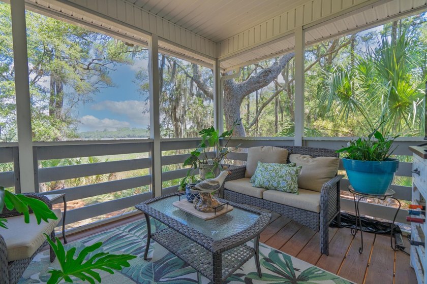 Welcome to your immaculate island oasis in the coveted Marsh - photo 4