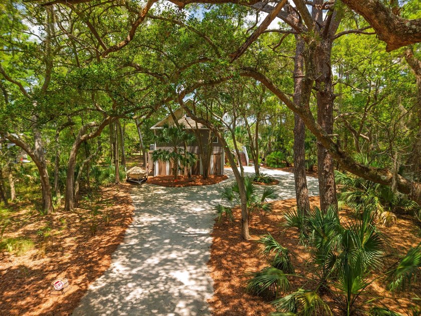 Welcome to your immaculate island oasis in the coveted Marsh - photo 5