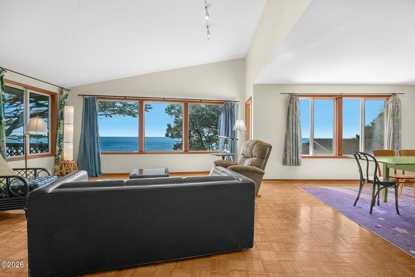 Perched above the Pacific Ocean just moments from Newport's - photo 11