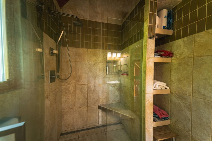 This 4-bedroom, 2.5-bath, 3,696-square-foot home sits on 21 - photo 24