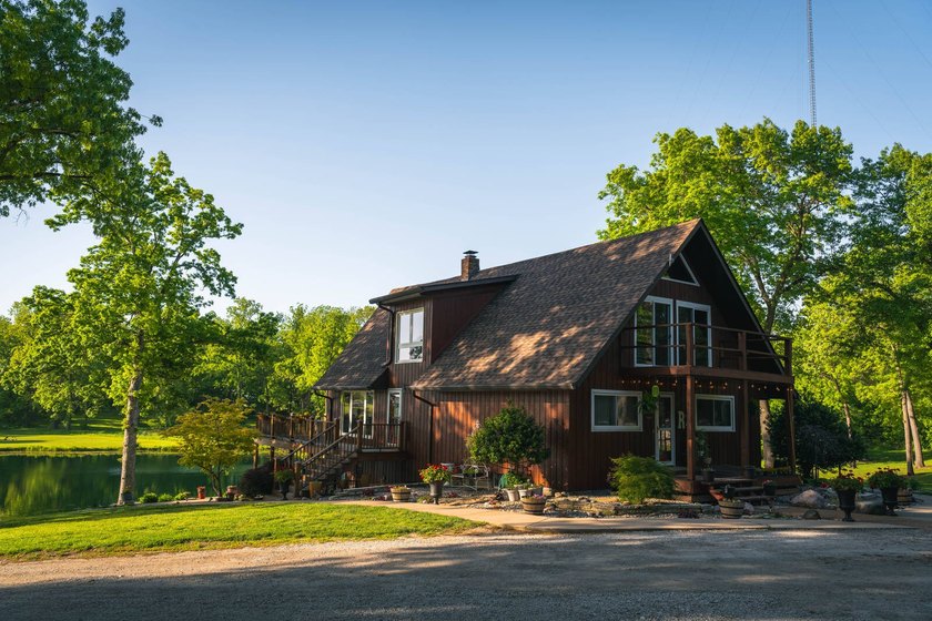 This 4-bedroom, 2.5-bath, 3,696-square-foot home sits on 21 - photo 39