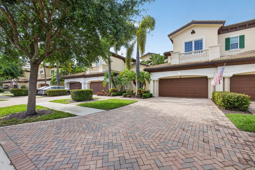 Experience elevated living with a FULL GOLF Membership available - photo 2