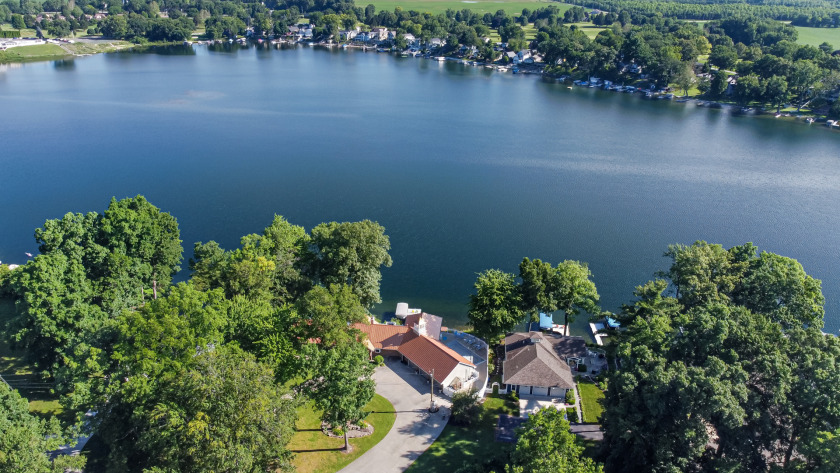 Panoramic views of Pretty Lake! - photo 8