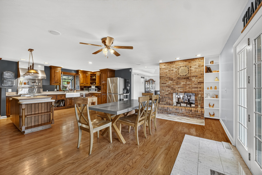Panoramic views of Pretty Lake! - photo 24