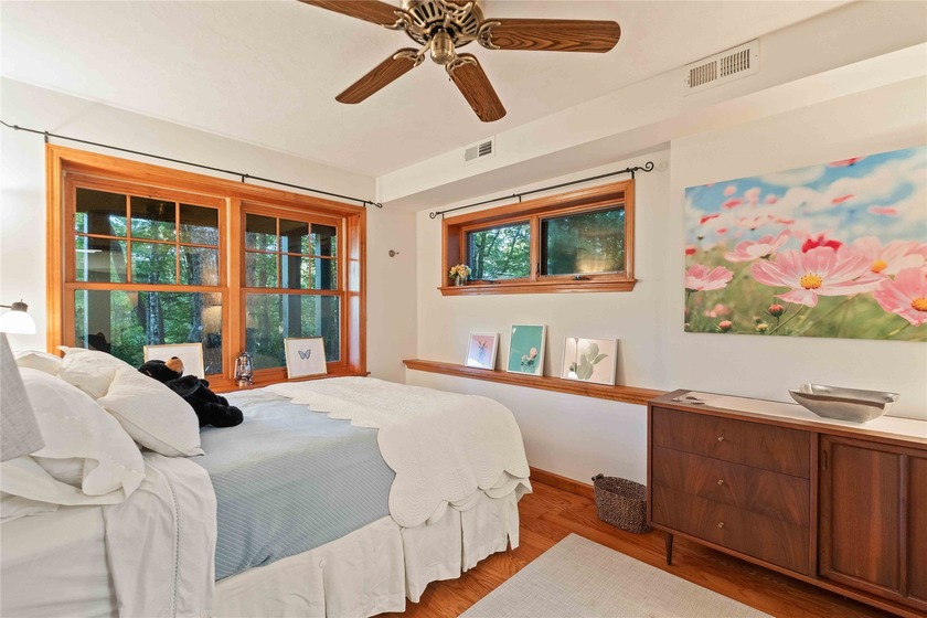 Welcome to this stunning mountain retreat with expansive views - photo 22