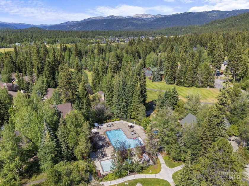Nestled on a private, majestic wooded lot, this exquisite - photo 24