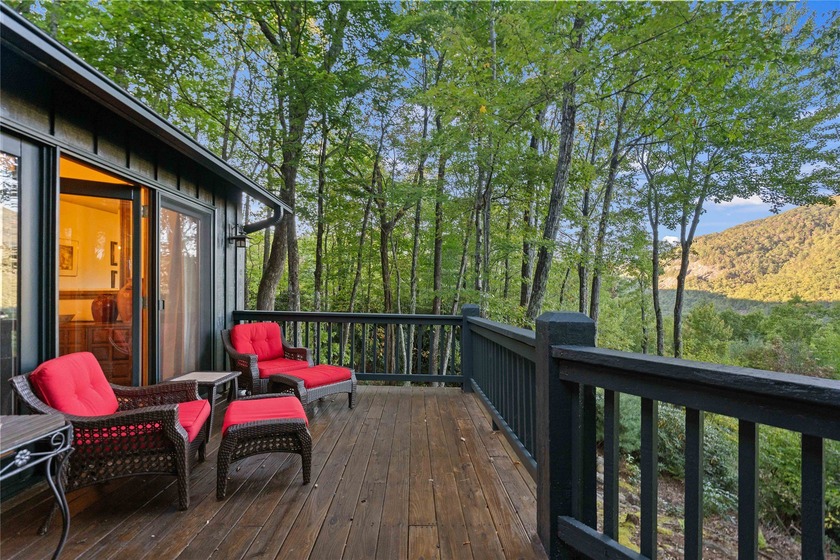 Welcome to this stunning mountain retreat with expansive views - photo 26