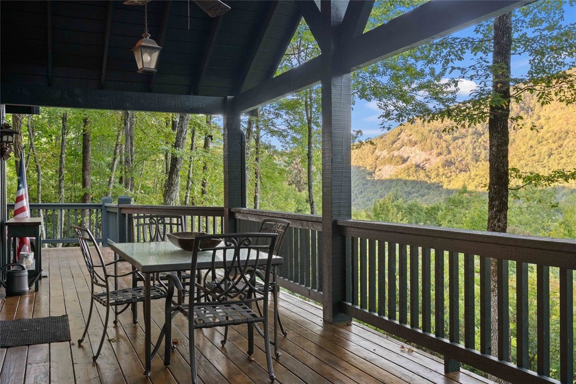 Welcome to this stunning mountain retreat with expansive views - photo 28