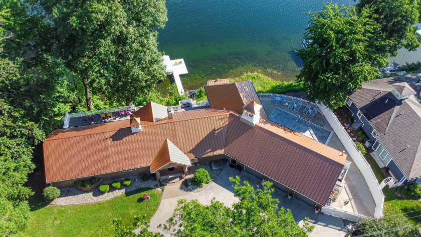 Panoramic views of Pretty Lake! - photo 2
