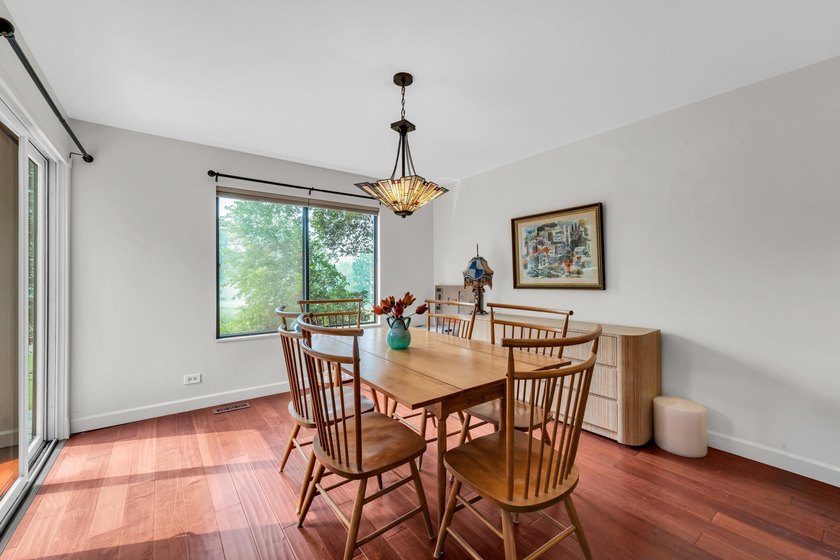 Golf Course View! Beautifully updated three-level Kensington - photo 14