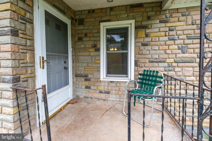 Imagine having 117 feet of frontage along renowned Spring Creek - photo 3