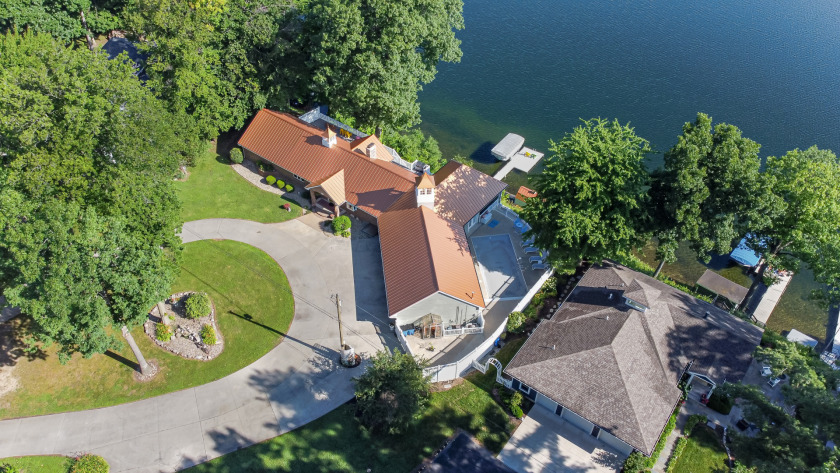 Panoramic views of Pretty Lake! - photo 6