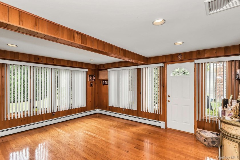 Welcome to this beautifully maintained &amp; updated property in - photo 7