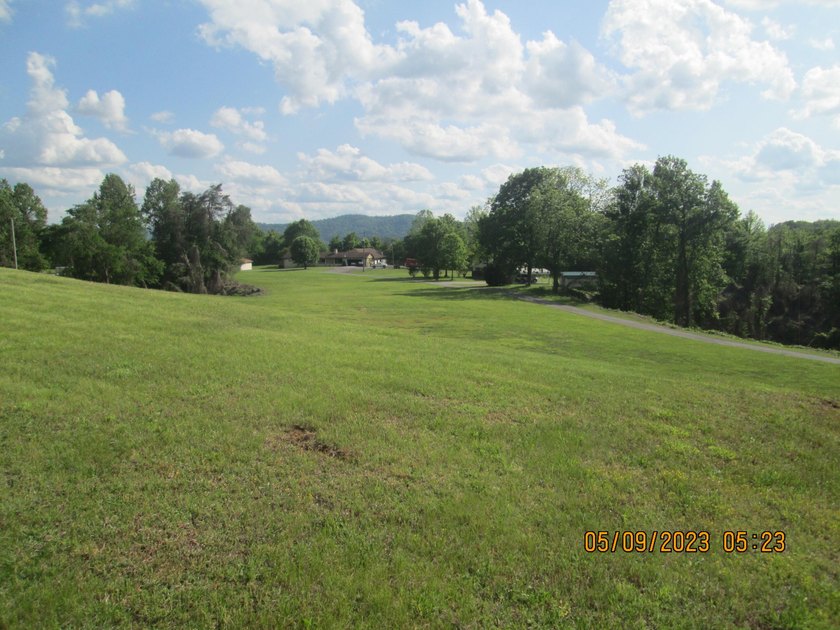 This outstanding acreage is located close to I-75 and downtown - photo 7