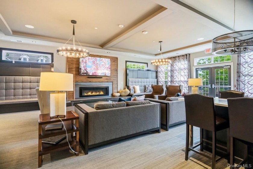 The Vineyards at Blue Point - a desirable 55+ Gated Community - photo 39