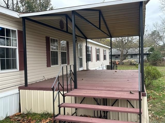 LARGE DOUBLE-WIDE HOME ON NEARLY HALF AN ACRE AND LESS THAN A - photo 4