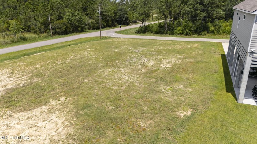 WATERFRONT LOT ON THE SOUTH SIDE OF DIAMONDHEAD. EASY ACCESS TO - photo 9