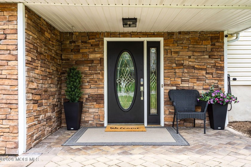 Don't miss this expanded split-level backing to Winding River - photo 3