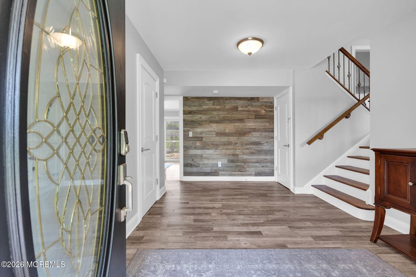 Don't miss this expanded split-level backing to Winding River - photo 4