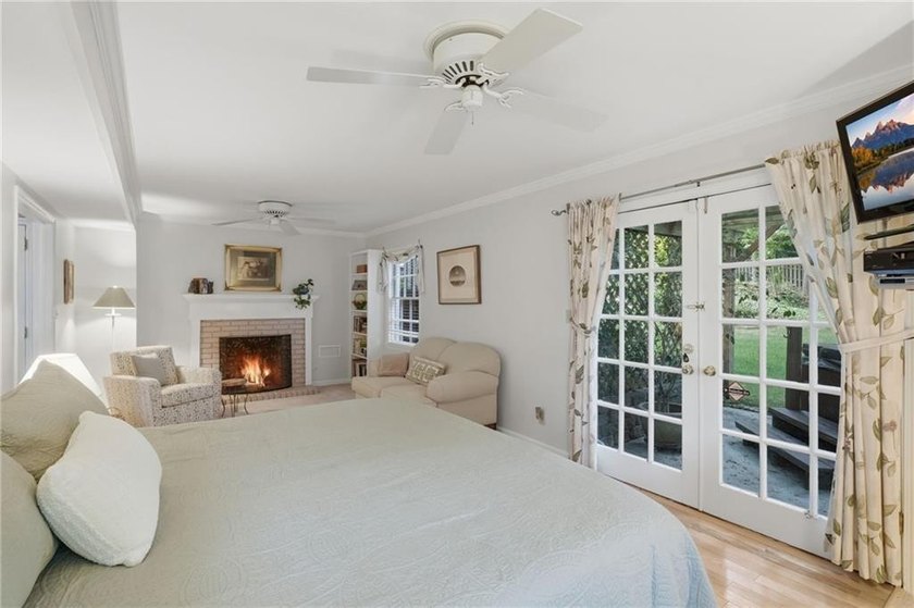 Located in the highly sought-after Teasley Elementary School - photo 20